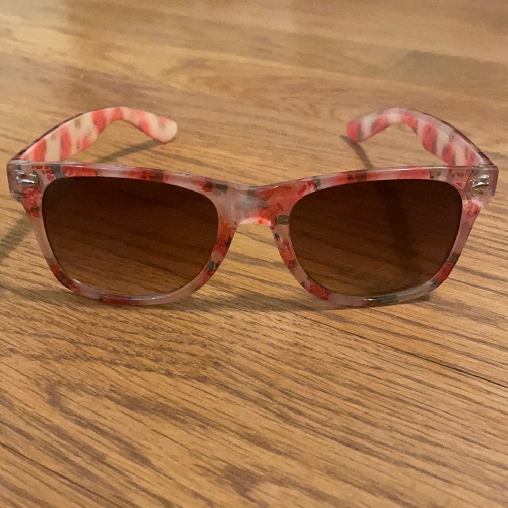 Floral pattern sunglasses